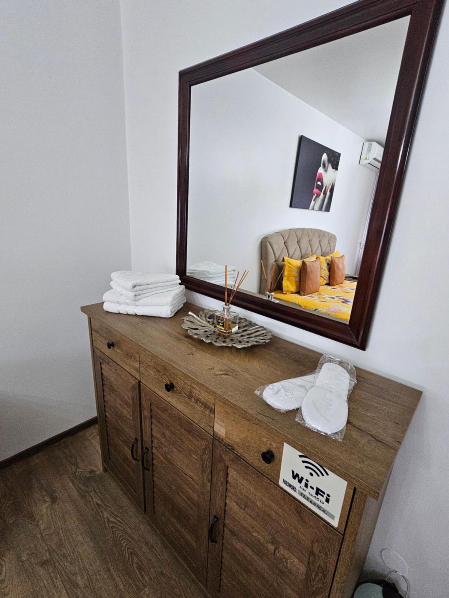 Chic Apartment- Place To Remember Galaţi Exterior foto